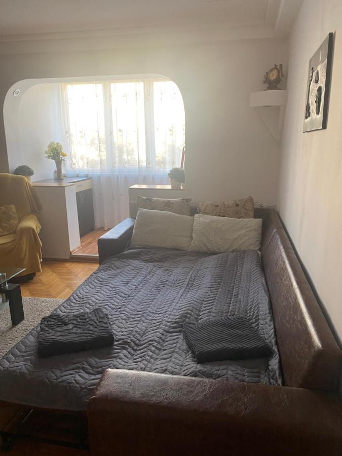 Apartament Regim Hotelier Орадя Экстерьер фото